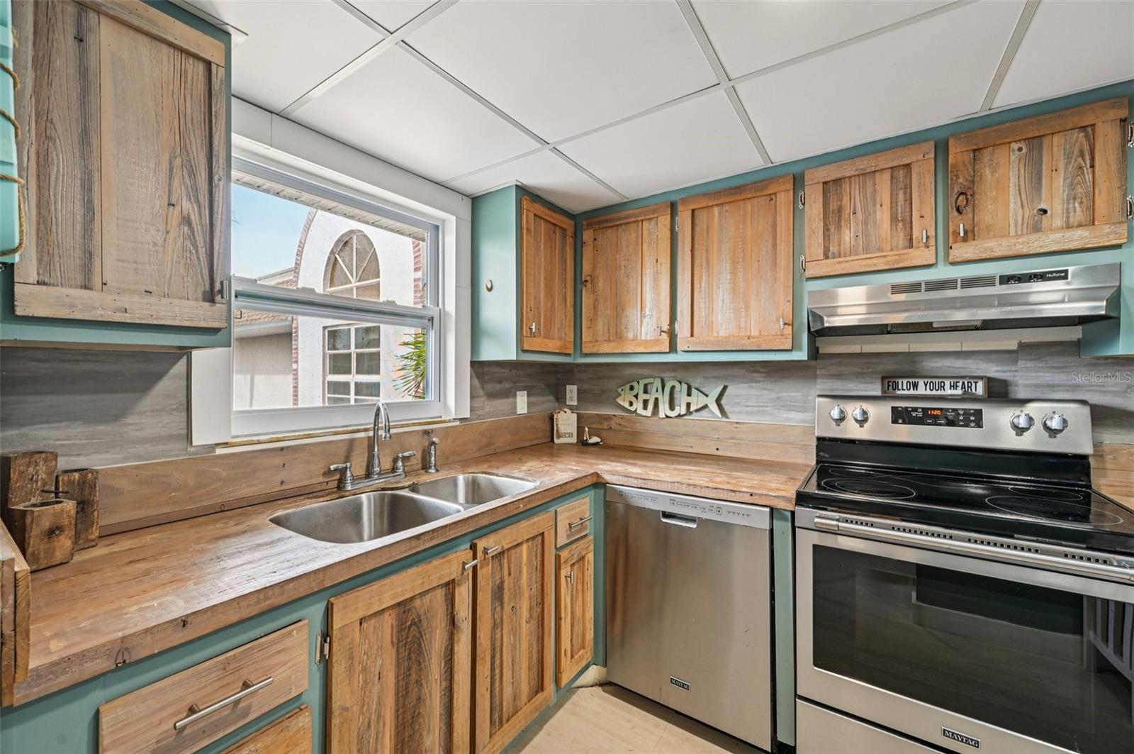 SABAL PALM GARDENS PH I - Residential