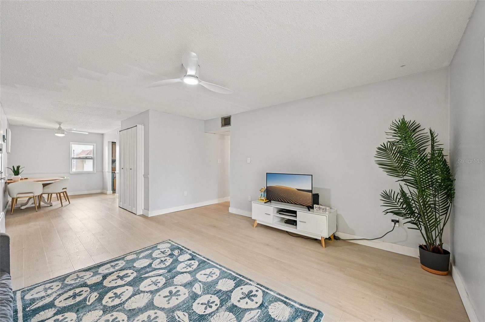 SABAL PALM GARDENS PH I - Residential