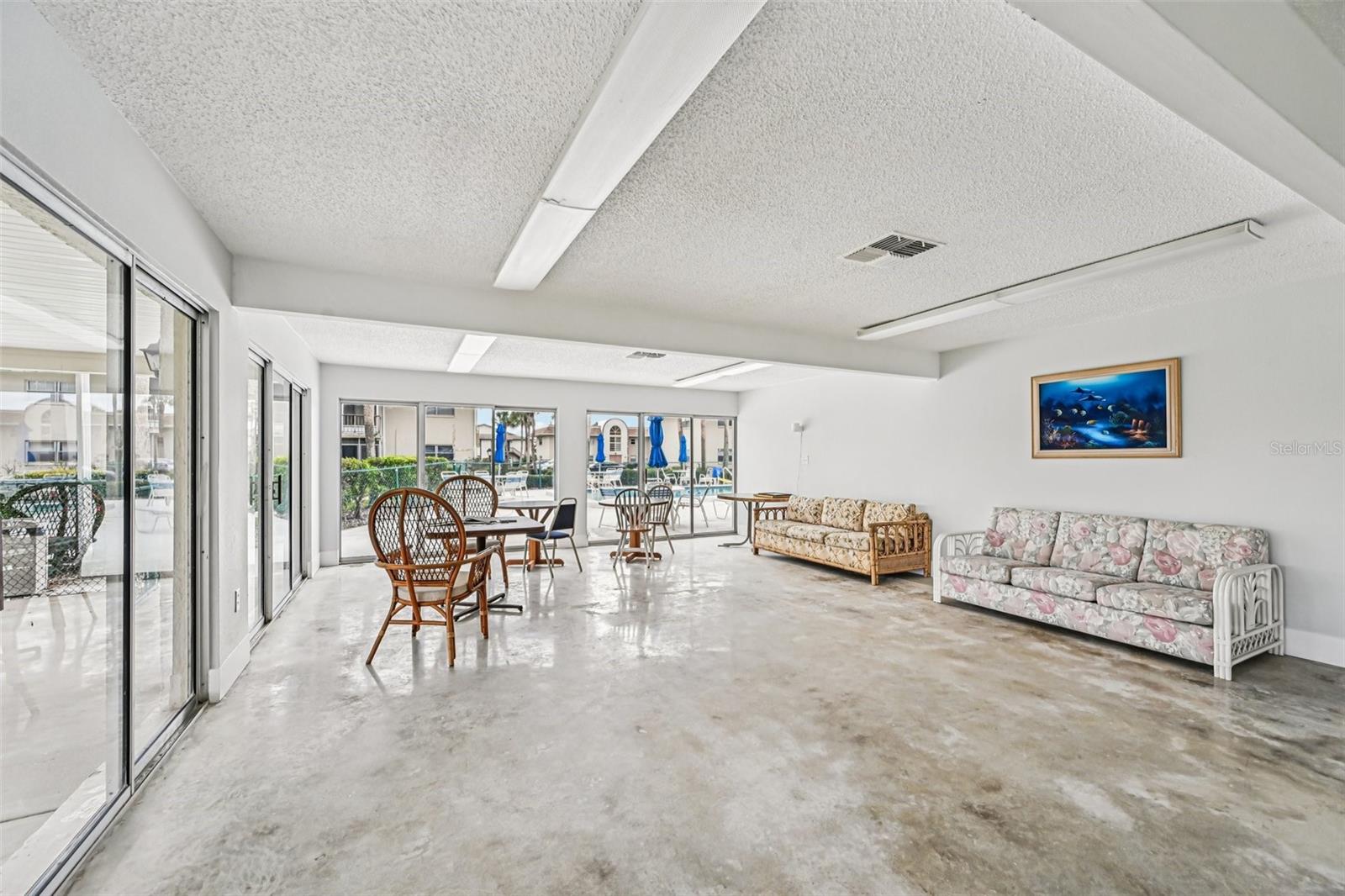 SABAL PALM GARDENS PH I - Residential