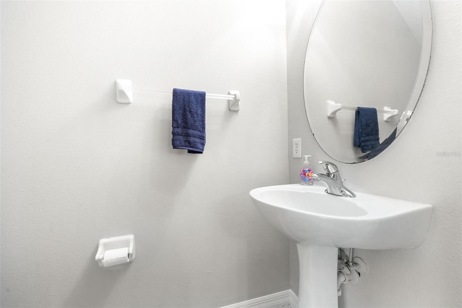 OAK VALLEY TWNHMS - Residential