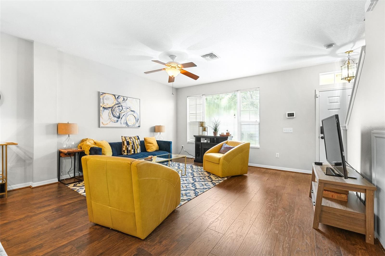 OAK VALLEY TWNHMS - Residential