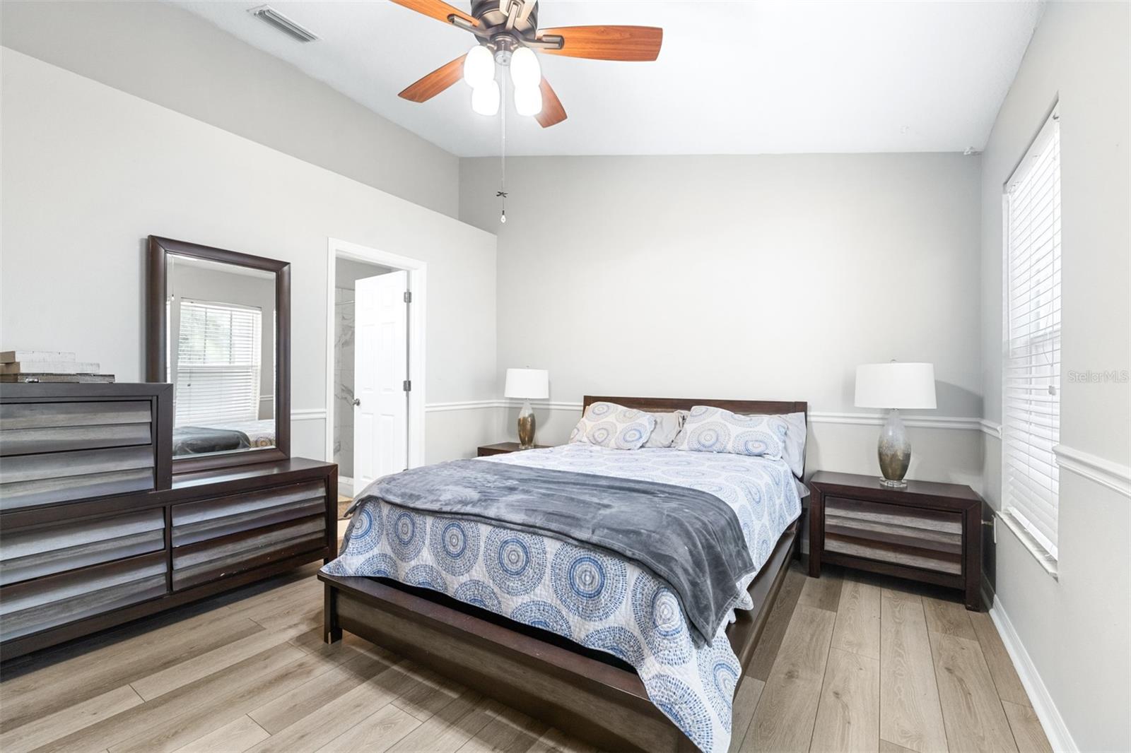 OAK VALLEY TWNHMS - Residential