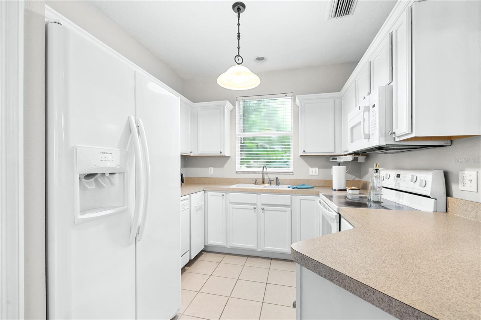 OAK VALLEY TWNHMS - Residential