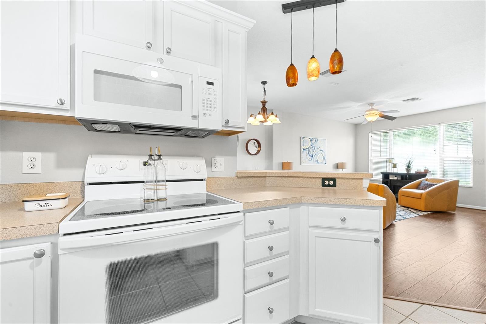 OAK VALLEY TWNHMS - Residential