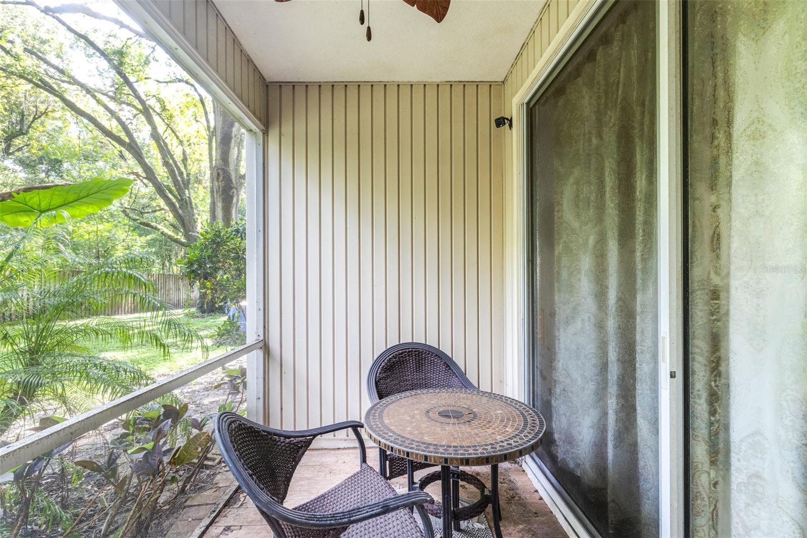 OAK VALLEY TWNHMS - Residential