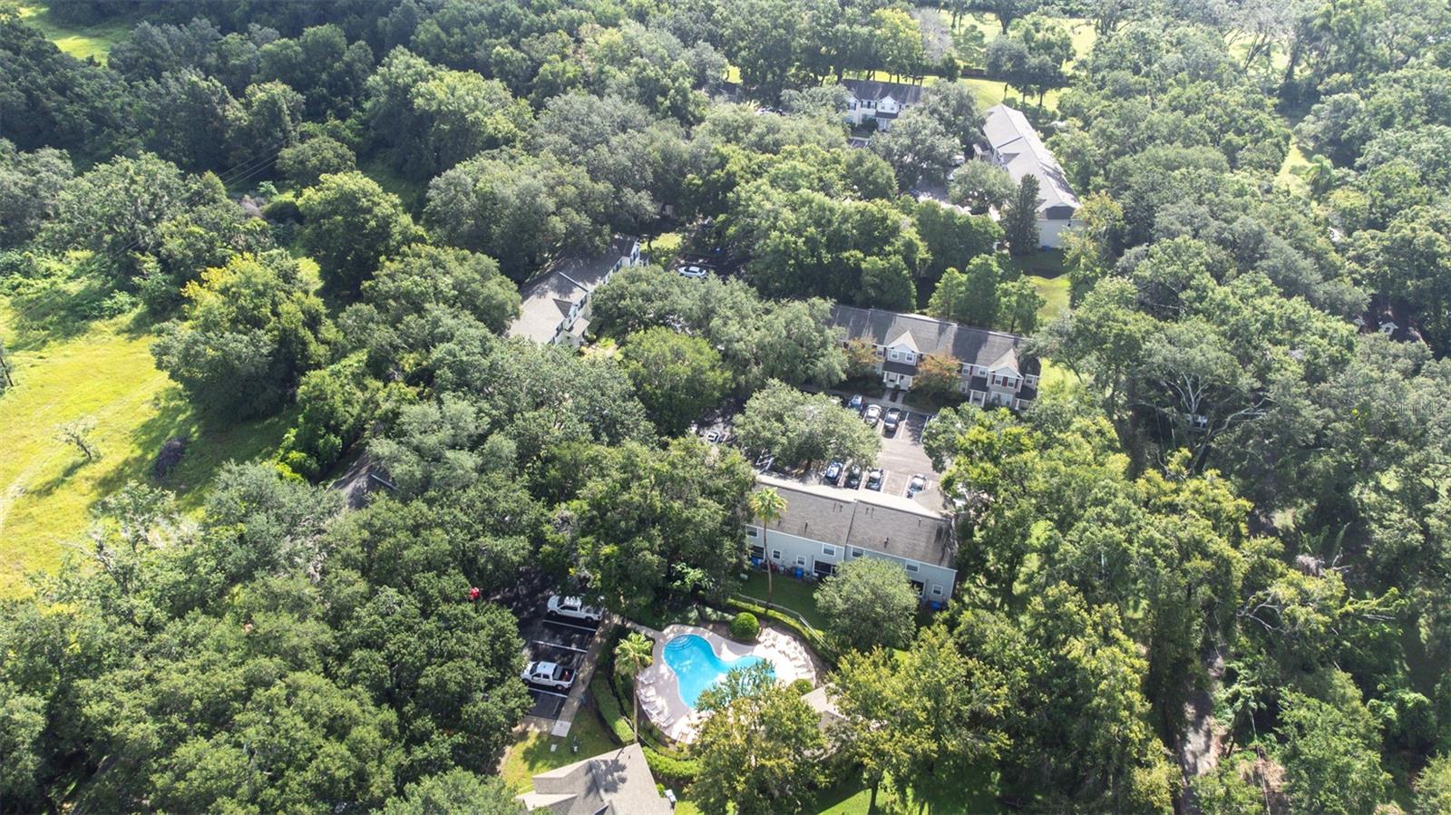 OAK VALLEY TWNHMS - Residential