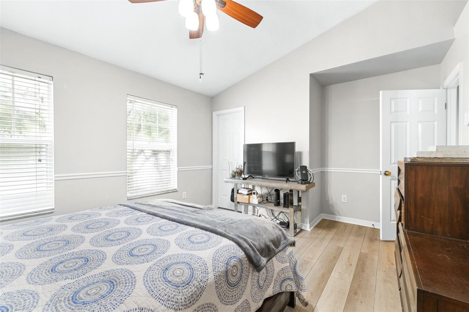 OAK VALLEY TWNHMS - Residential