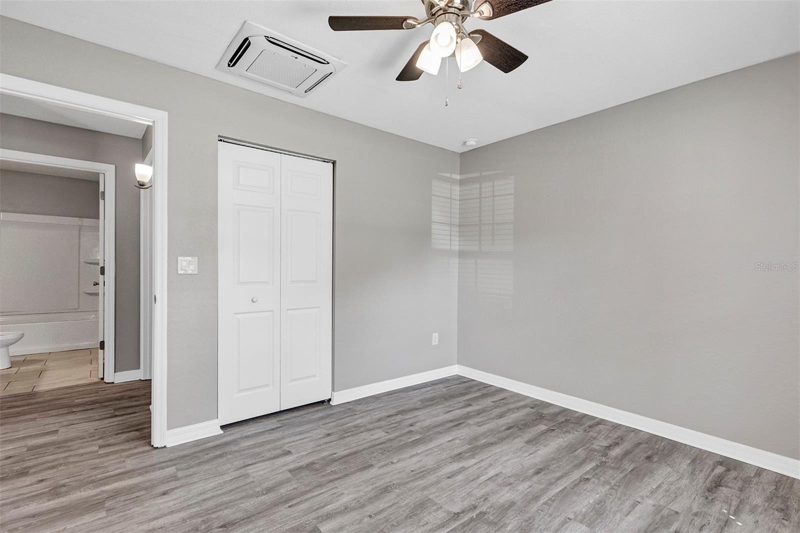 SILVER SPGS SHORES - Residential
