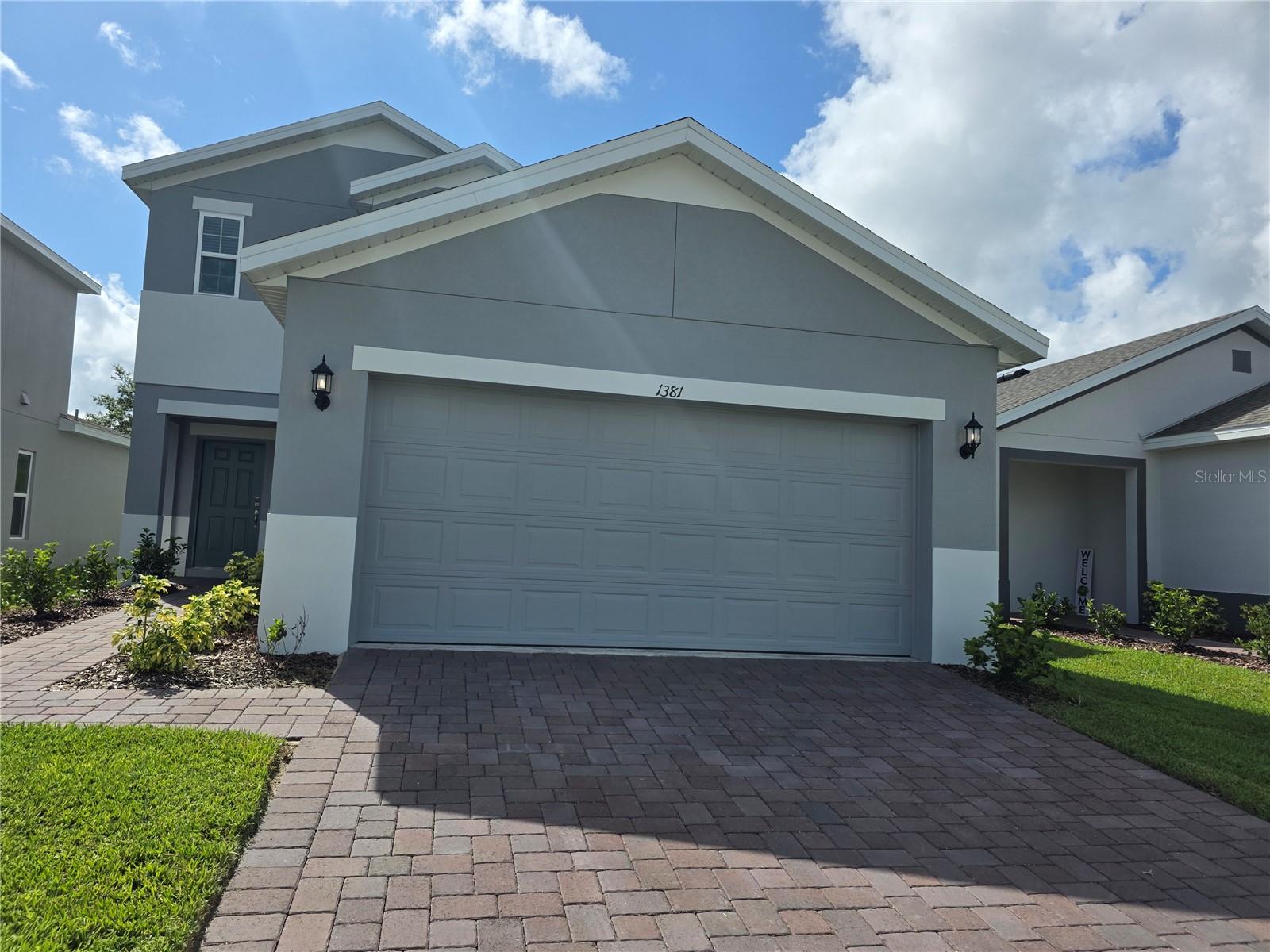 GORGEOUS BRAND-NEW HOME, NOBODY HAS LIVED THERE BEFORE, BE THE FIRST TO LIVE IN ON THIS 2 STORY BUILDING HOUSE WITH 4 BEDROOMS 2.5 BATHS, 2 CAR GARAGE, ALL APPLIANCES ARE INCLUDED AS WASHER AND DRYERWITH BEAUTIFUL BACKYARD WITH EXTENDED LANAI
LOCATED ON ONE OF THE BEST COMMUNITIES ON MARVELOUS DAVENPORT, NEAR TO HOSPITALS, MAJOR ROADS, SCHOOLS, SHOPPING AREAS.
EASY QUALIFICATION