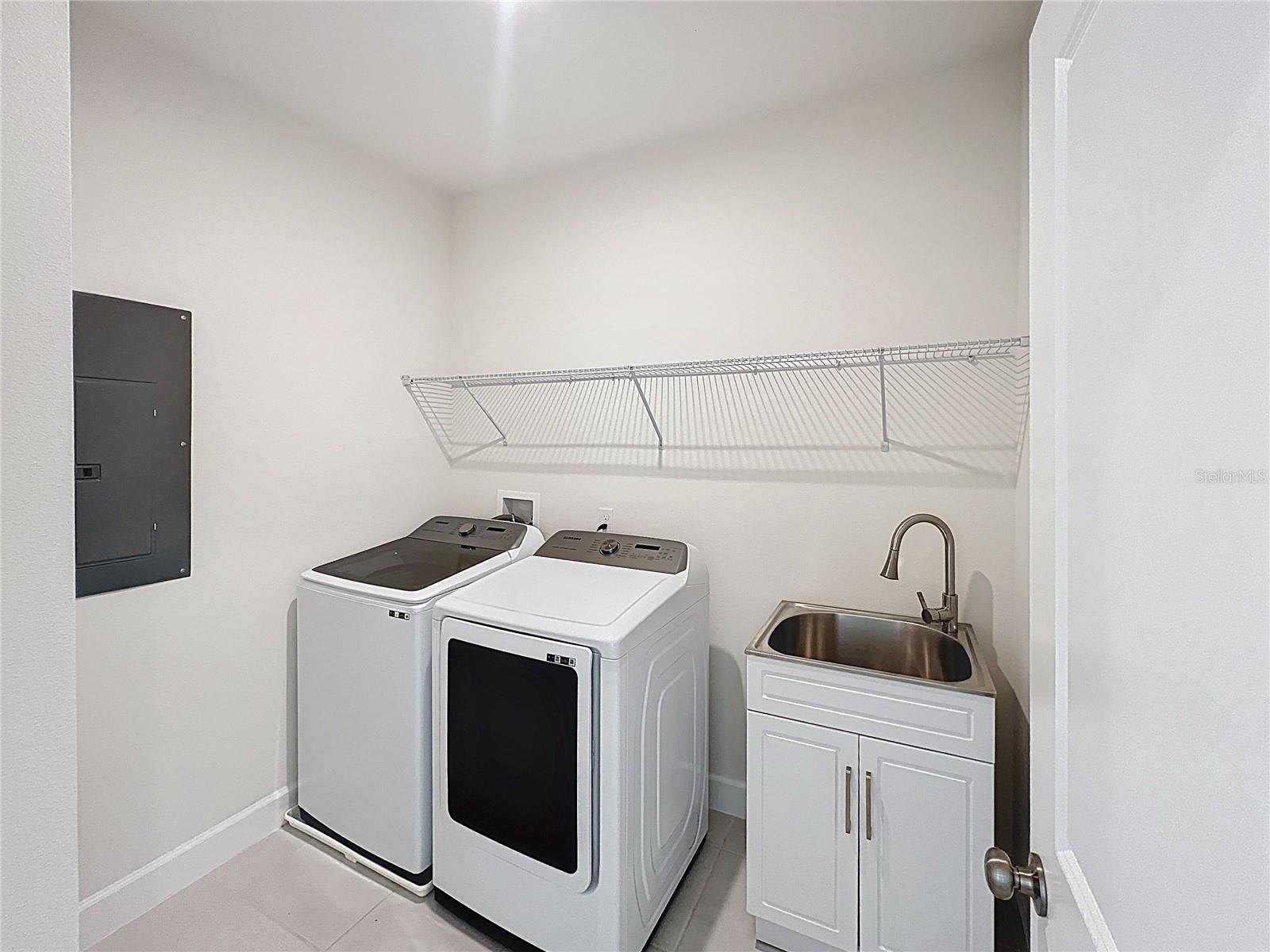 ENCLAVE/HAMLIN - Residential Lease