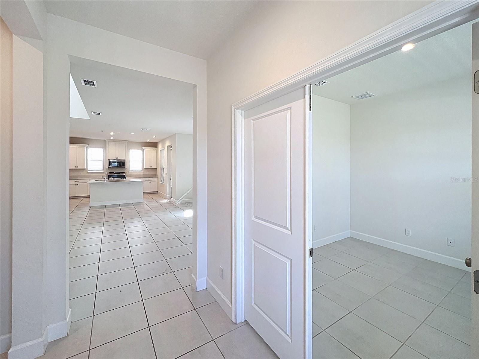 ENCLAVE/HAMLIN - Residential Lease