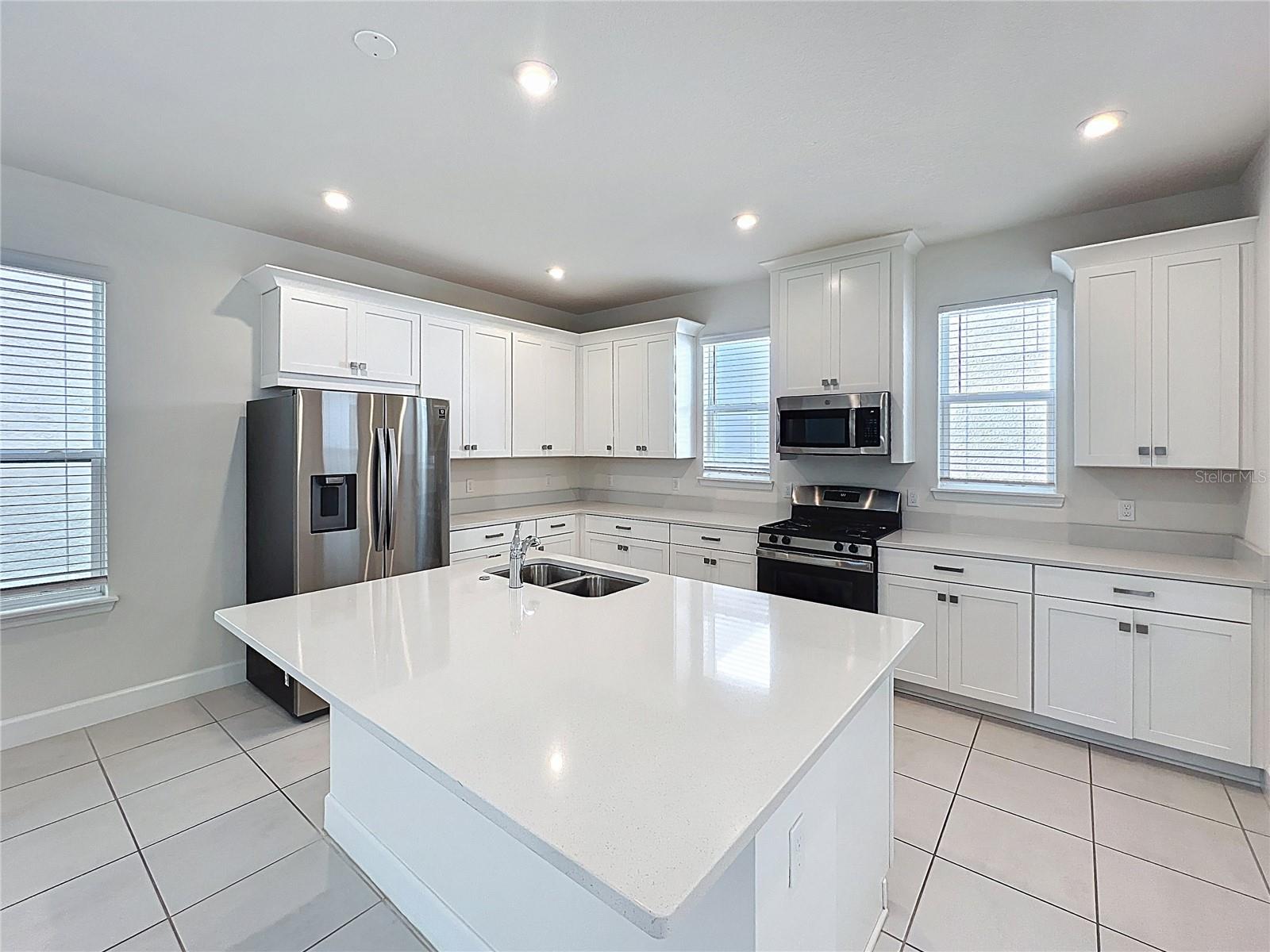 ENCLAVE/HAMLIN - Residential Lease