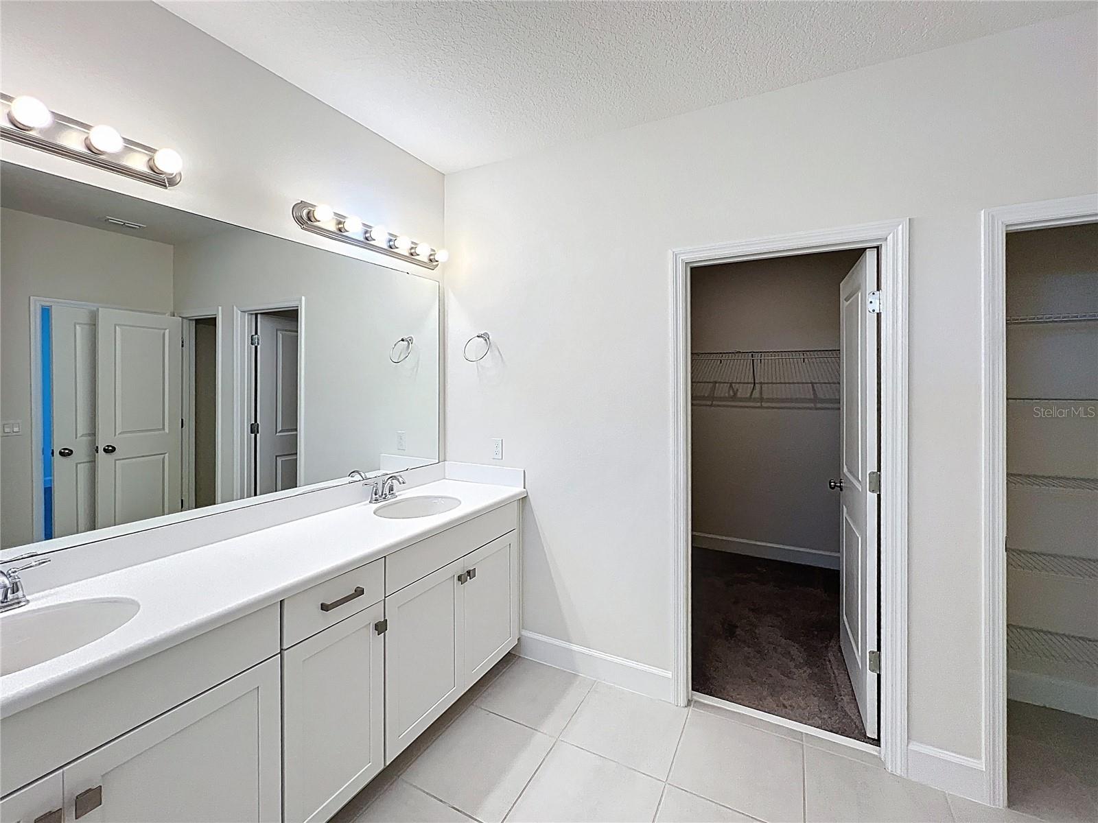 ENCLAVE/HAMLIN - Residential Lease