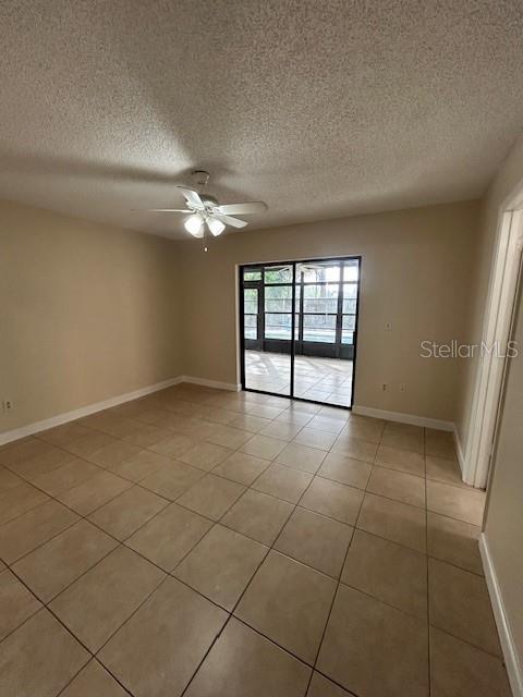 LAKEWOOD AT THE CROSSINGS UNIT 5 - Residential Lease