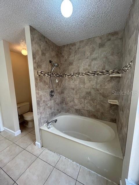 LAKEWOOD AT THE CROSSINGS UNIT 5 - Residential Lease