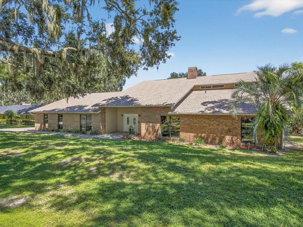 Photo of 12120 Elbert Street, Clermont, FL 34711 (MLS # G5102842)