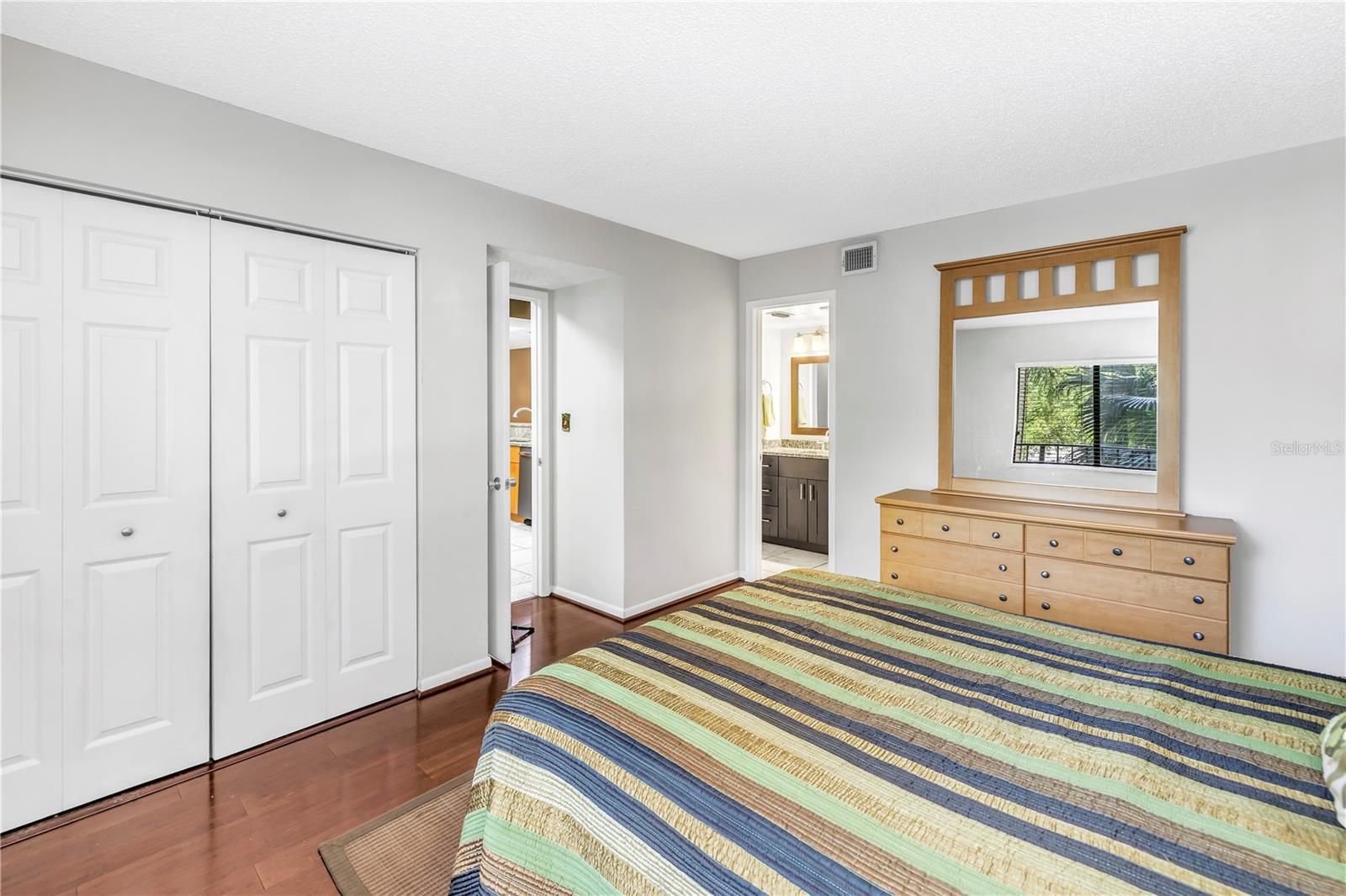 650 ISLAND WAY CONDO - Residential