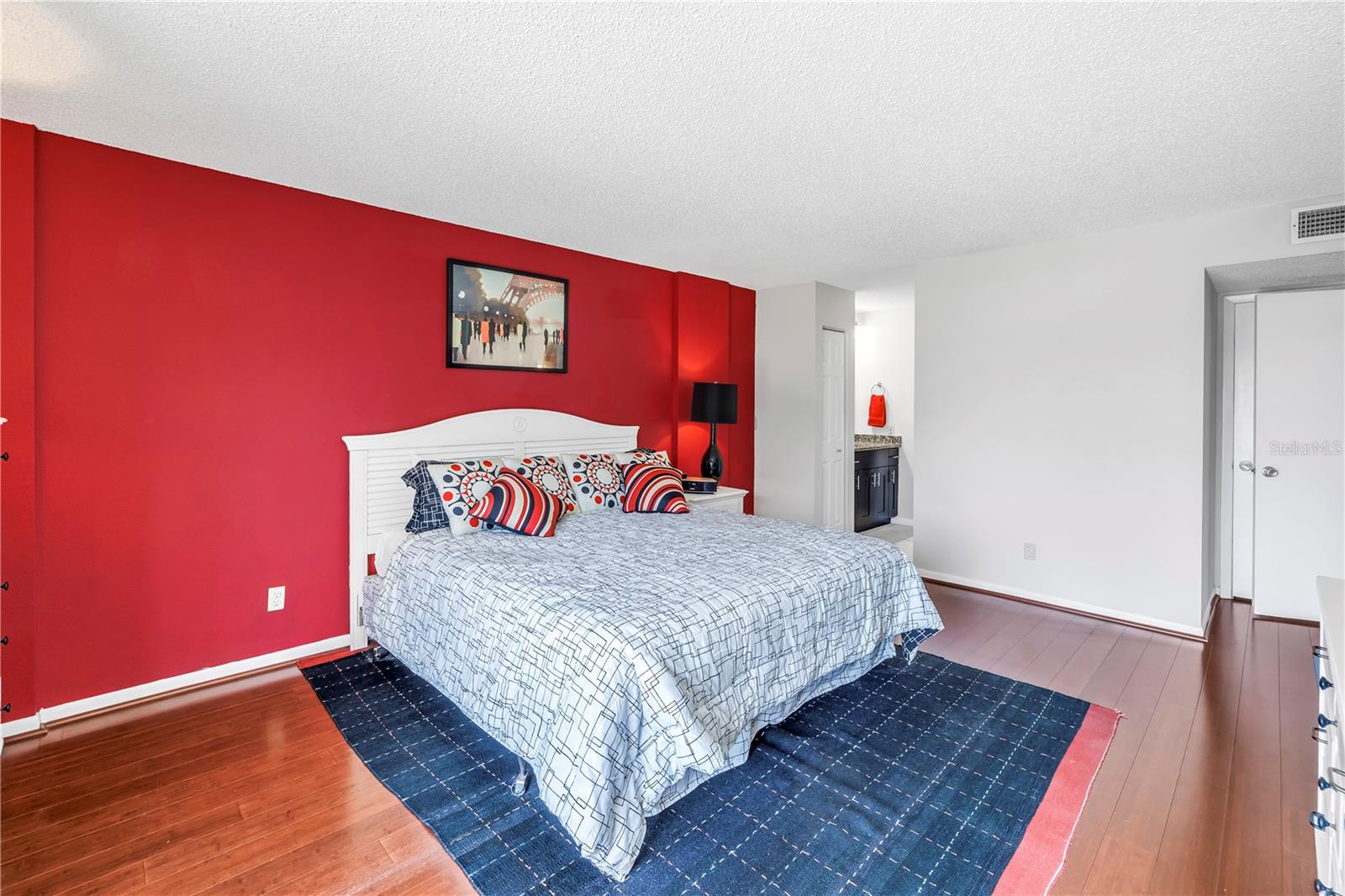 650 ISLAND WAY CONDO - Residential