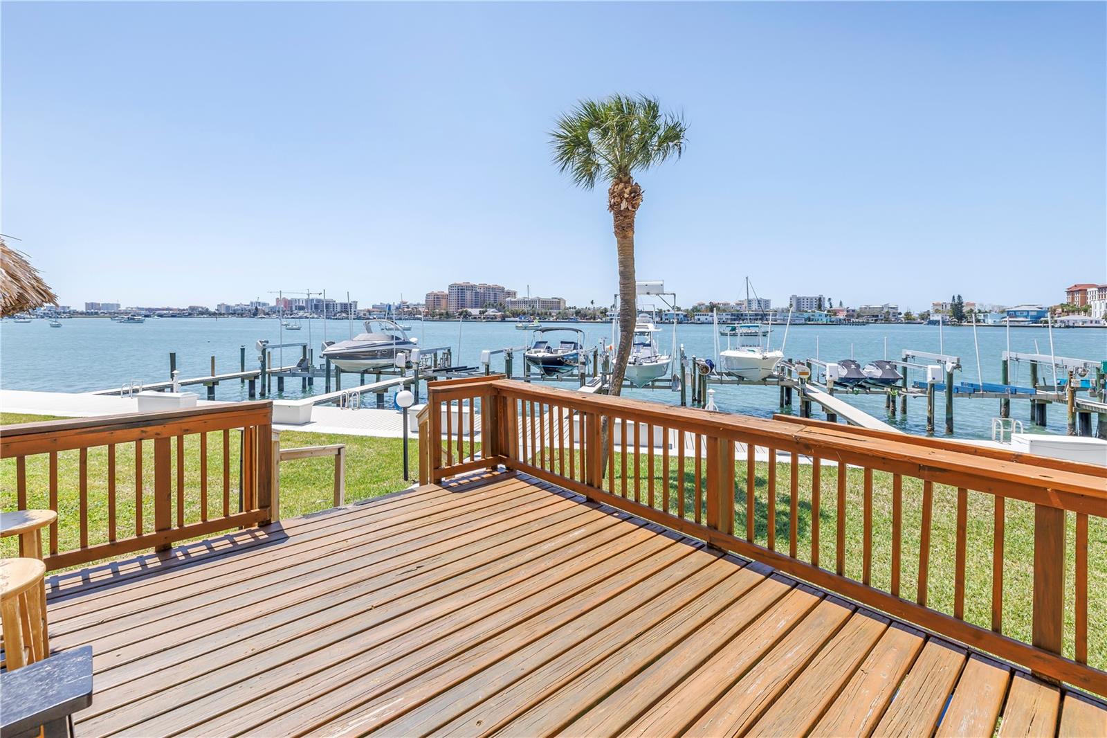 650 ISLAND WAY CONDO - Residential