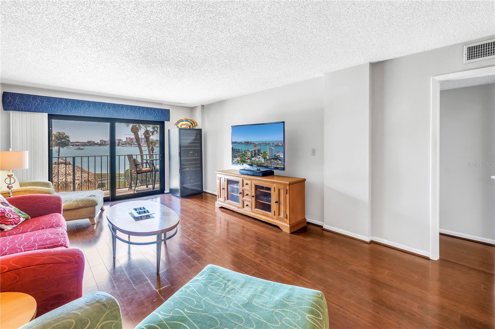 650 ISLAND WAY CONDO - Residential