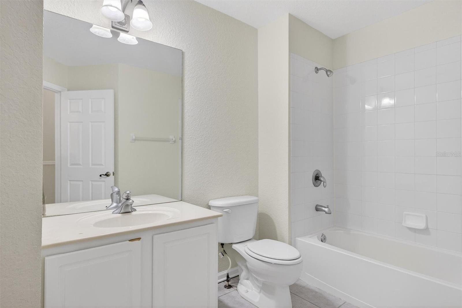 STONEBRIDGE LAKES CONDO PH 1 - Residential