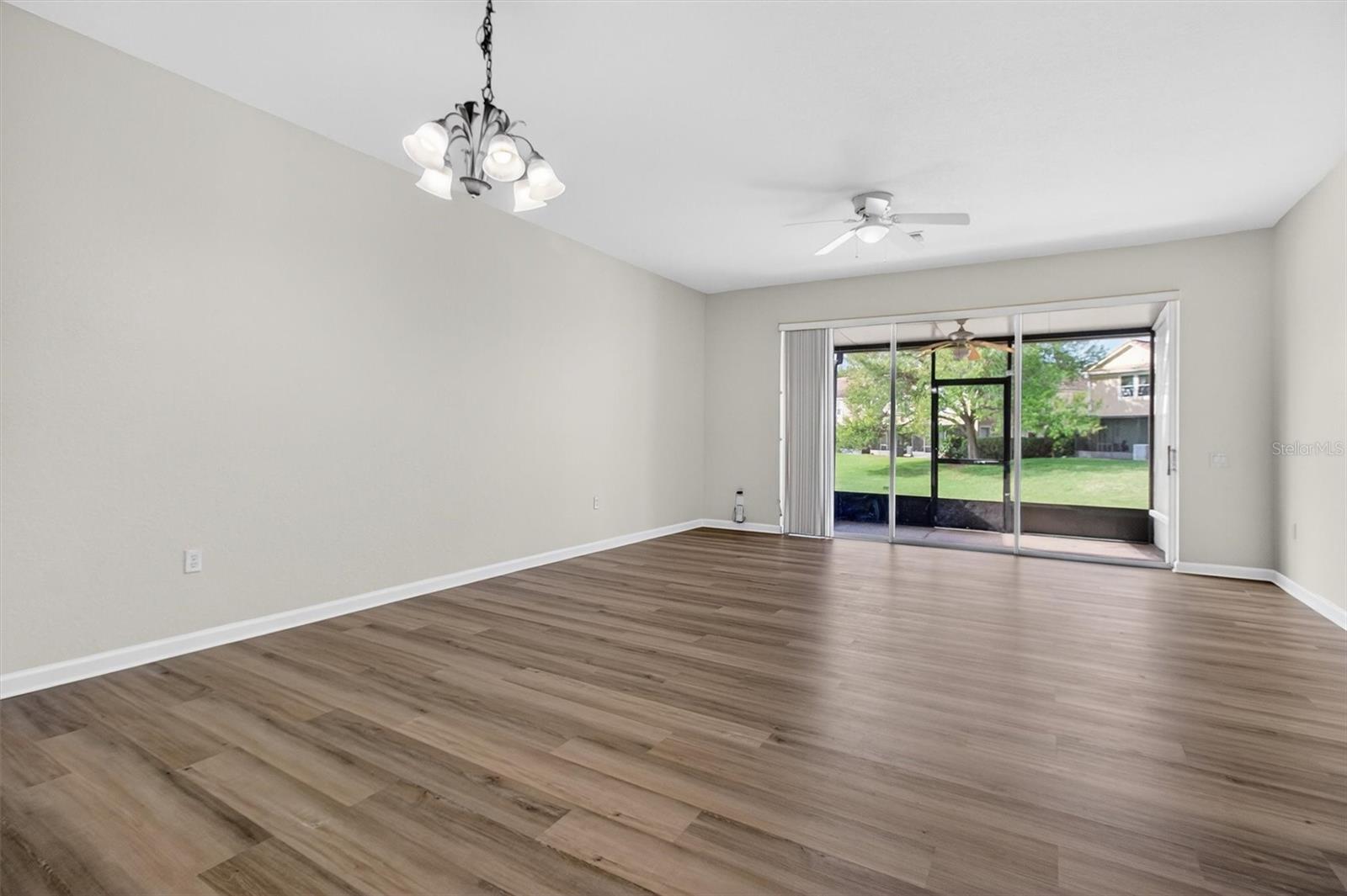 STONEBRIDGE LAKES CONDO PH 1 - Residential