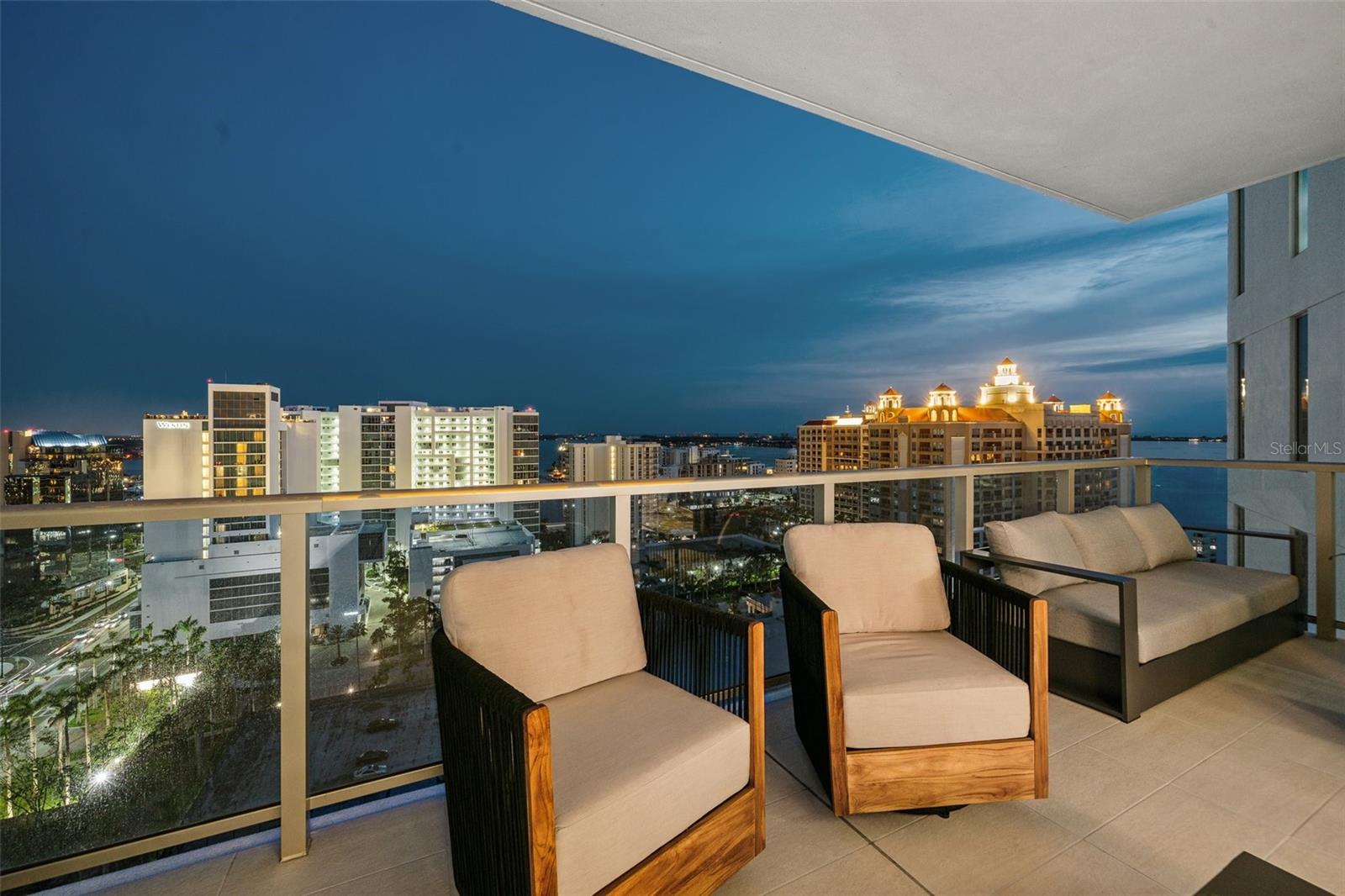 301 QUAY COMMONS 1709