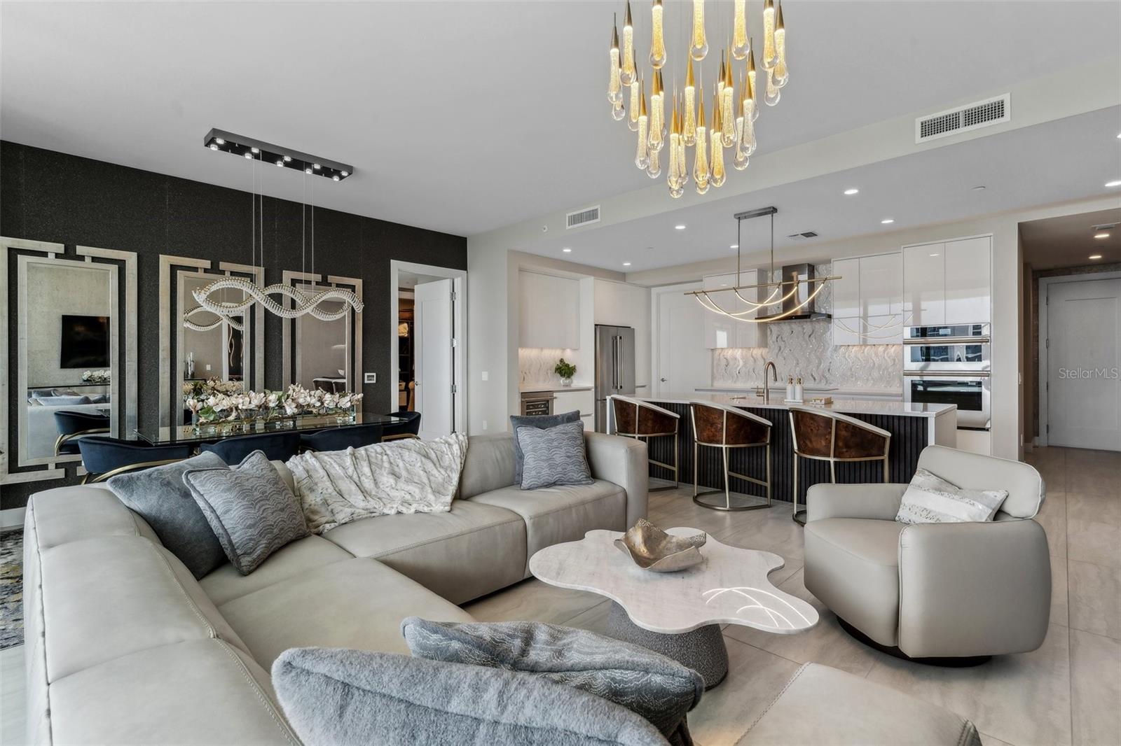 301 QUAY COMMONS 1709