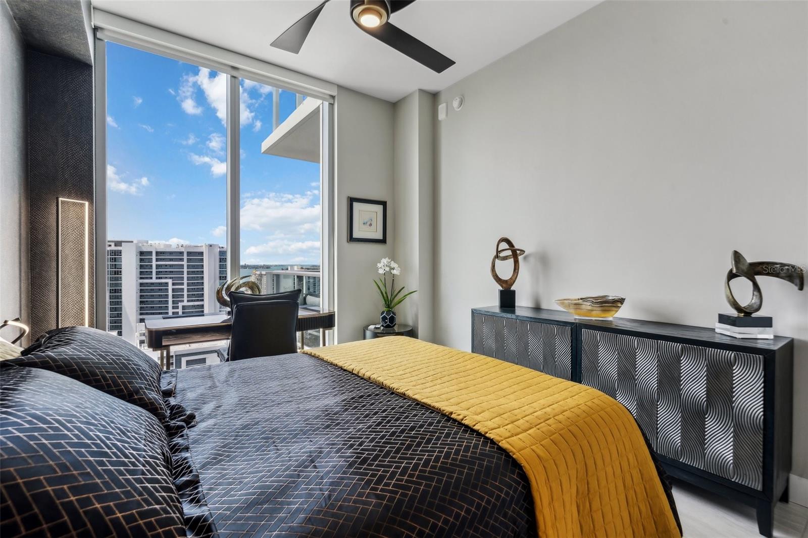 301 QUAY COMMONS 1709