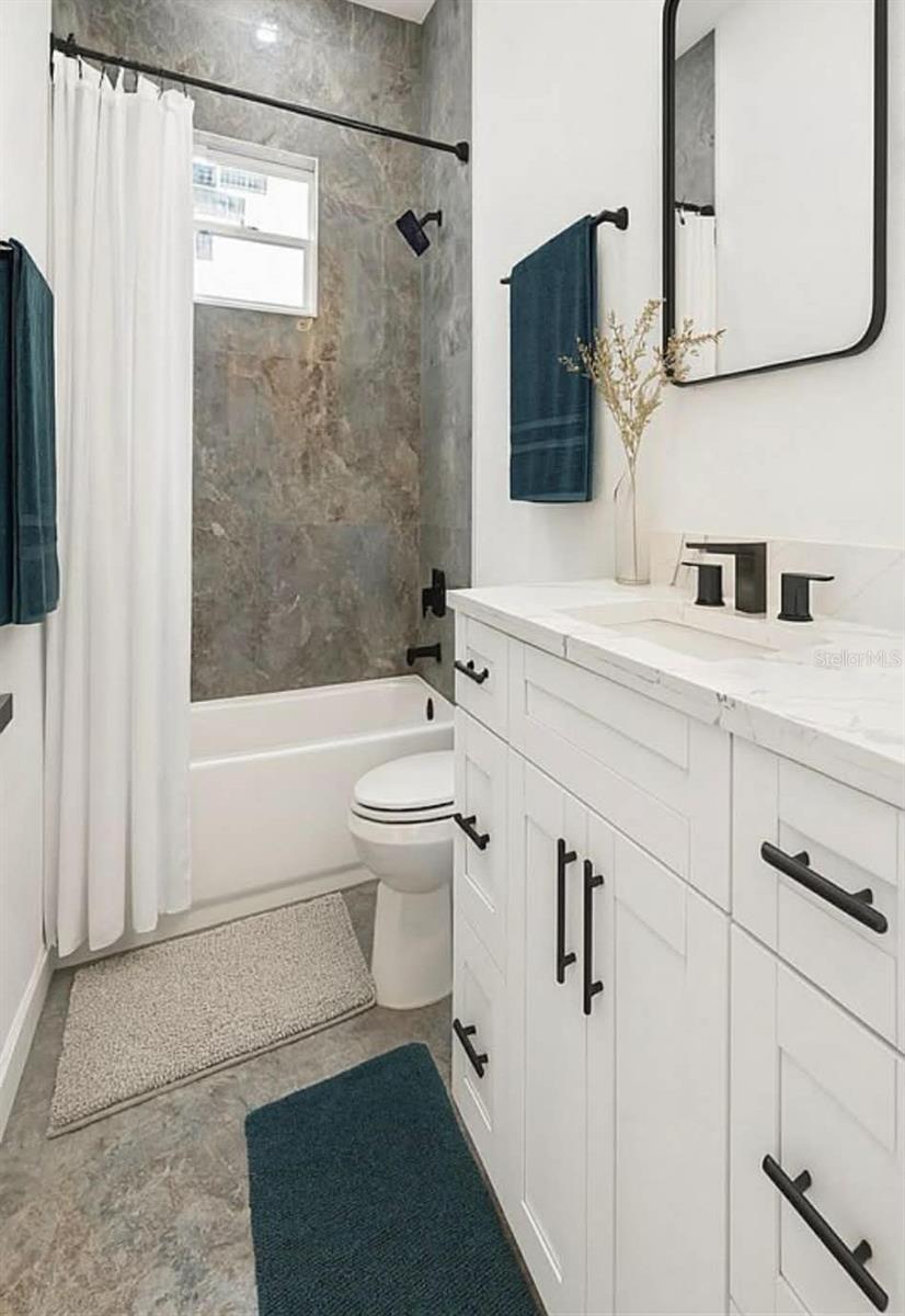 WASHINGTON SQUARE - Residential