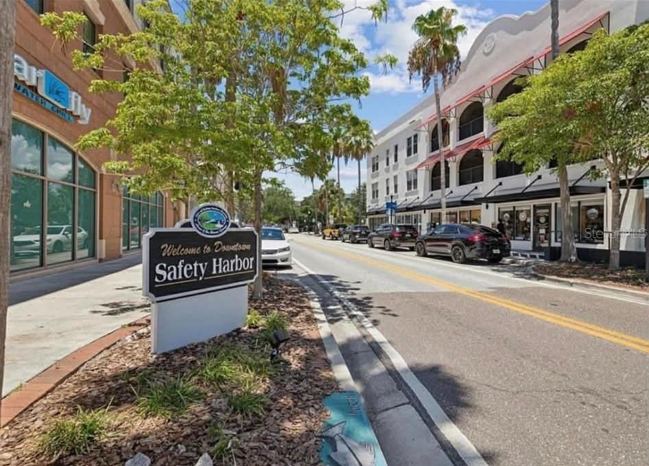 WASHINGTON SQUARE - Residential