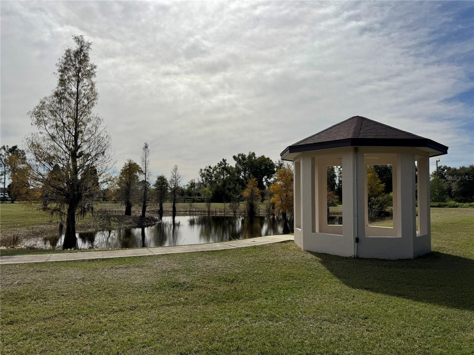 ACREAGE - Residential Lease