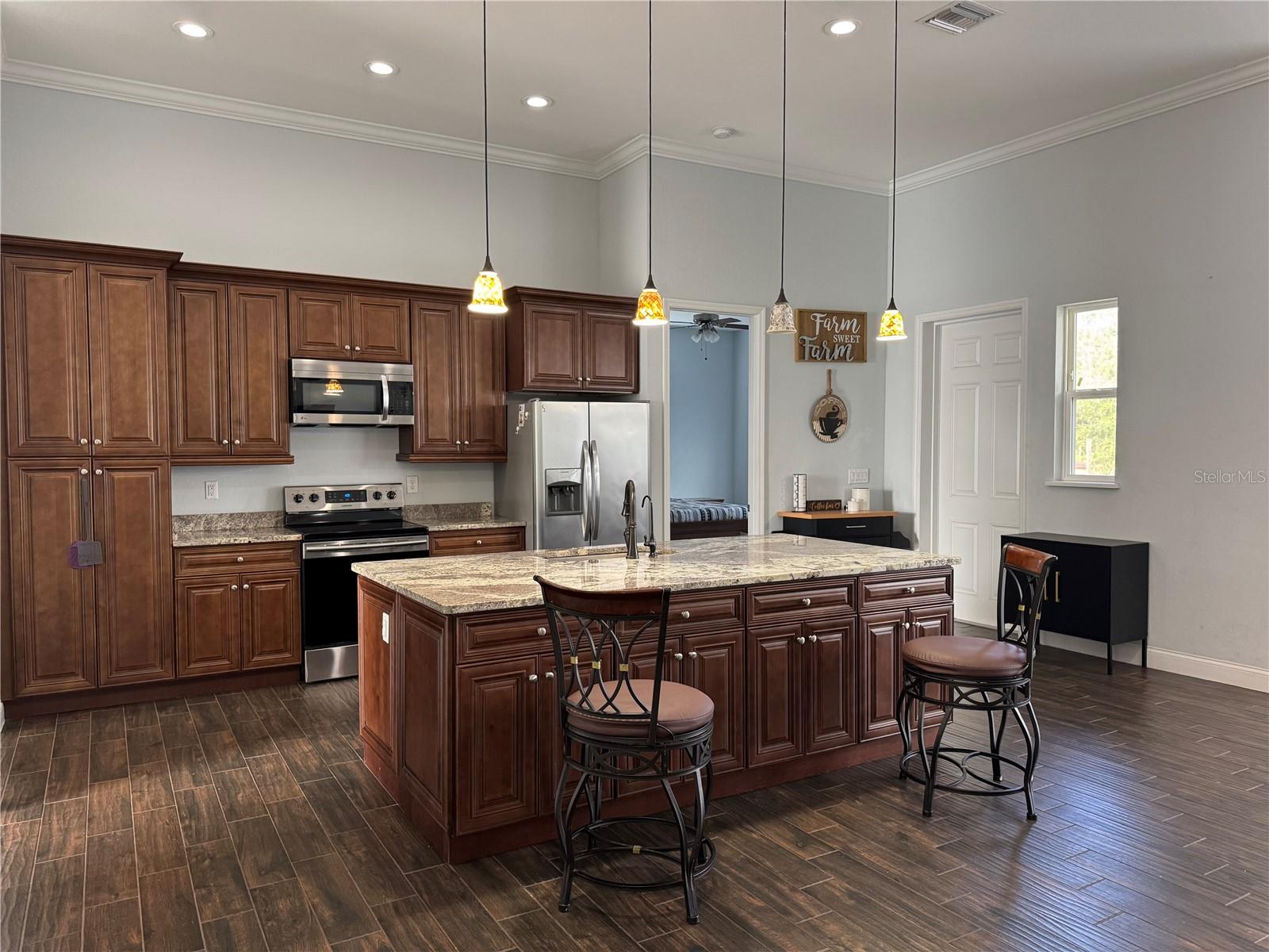 ACREAGE - Residential Lease