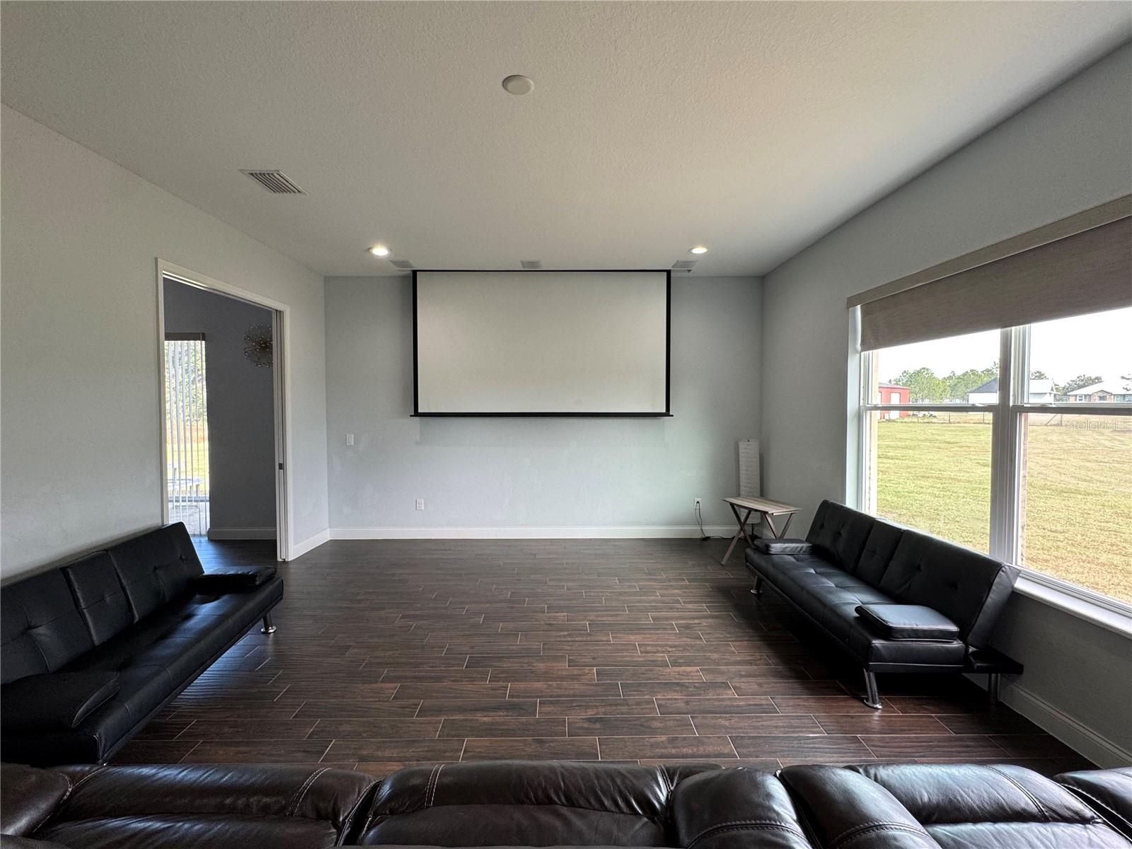 ACREAGE - Residential Lease