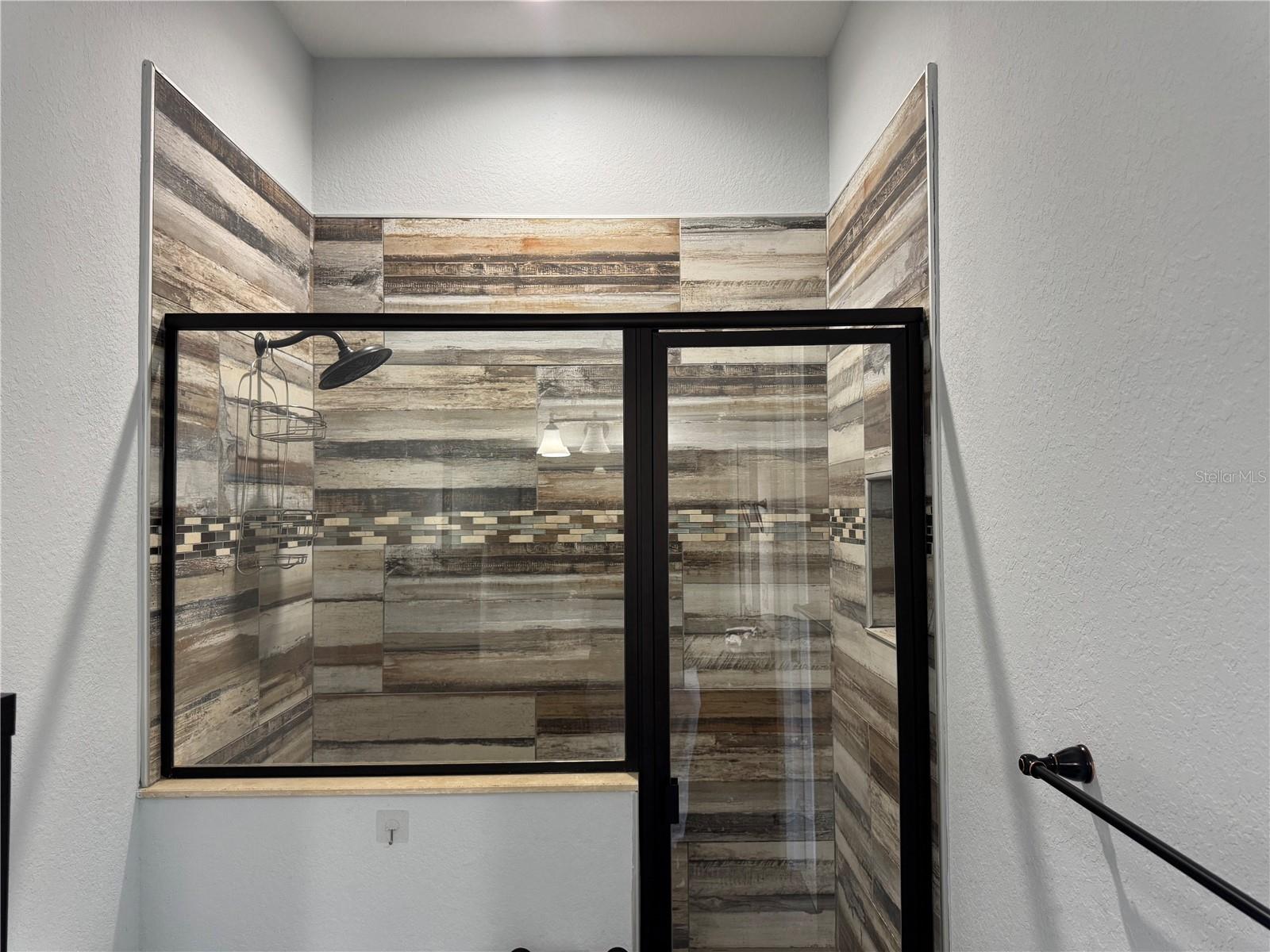 ACREAGE - Residential Lease