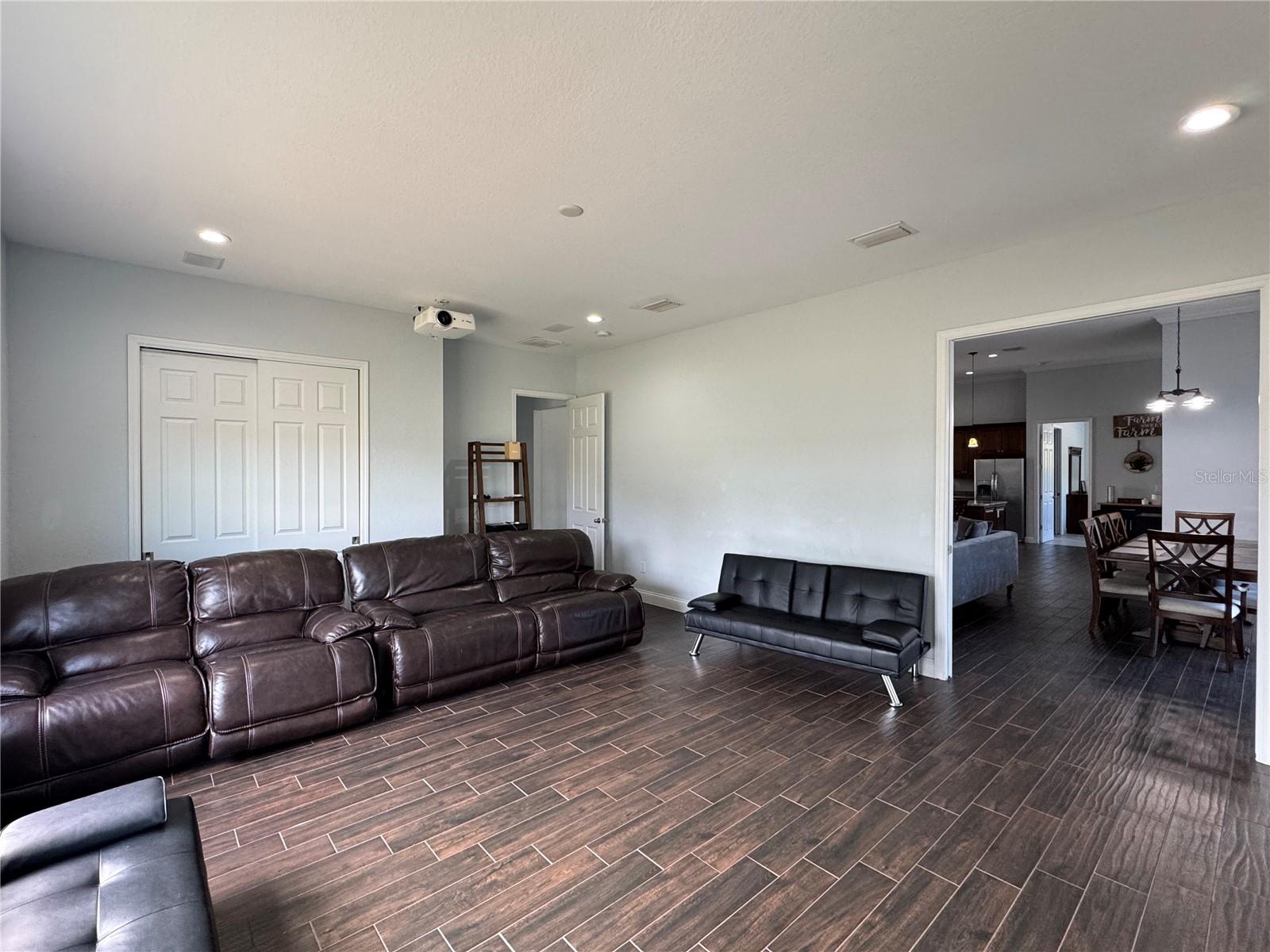 ACREAGE - Residential Lease