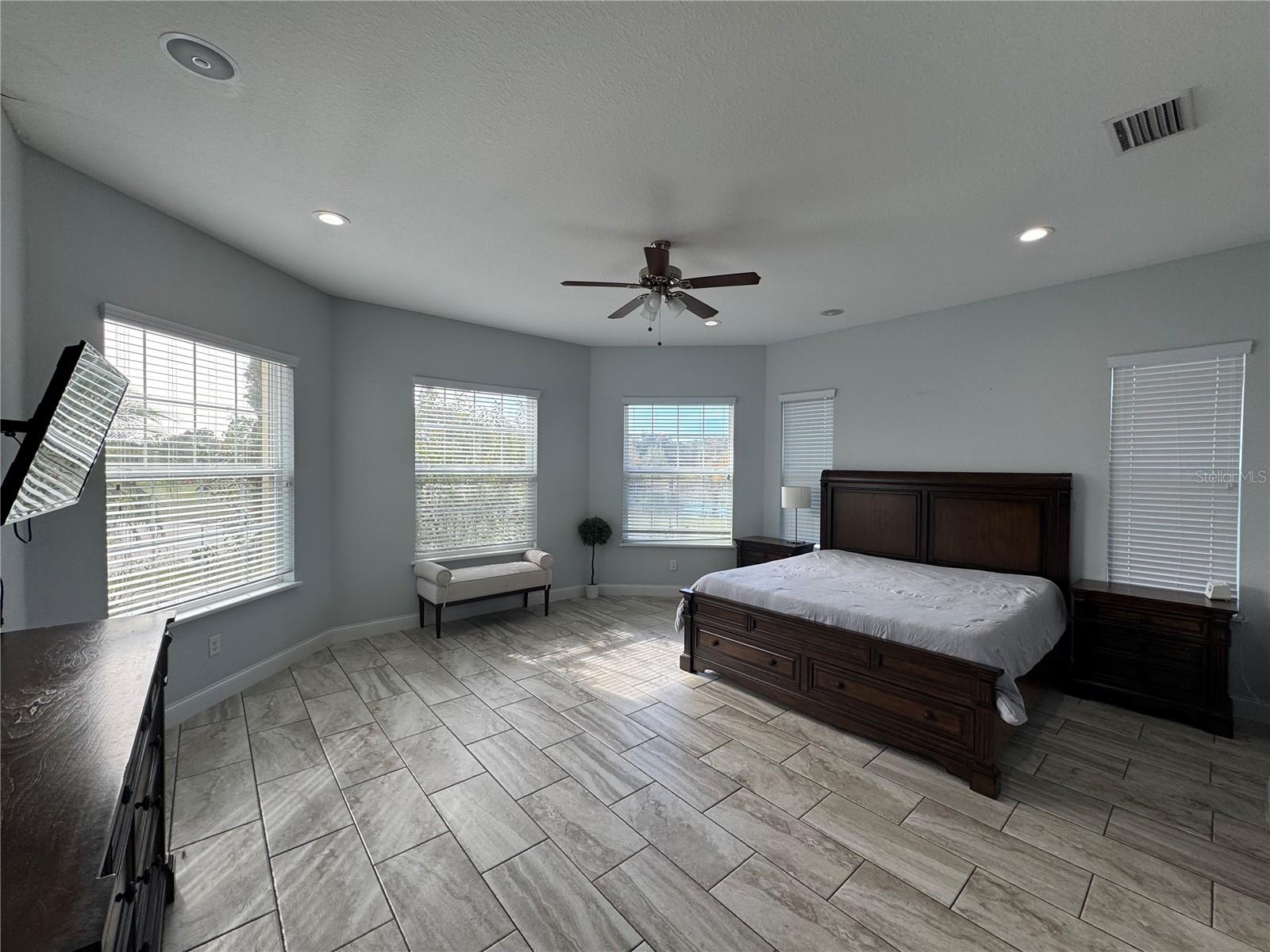 ACREAGE - Residential Lease