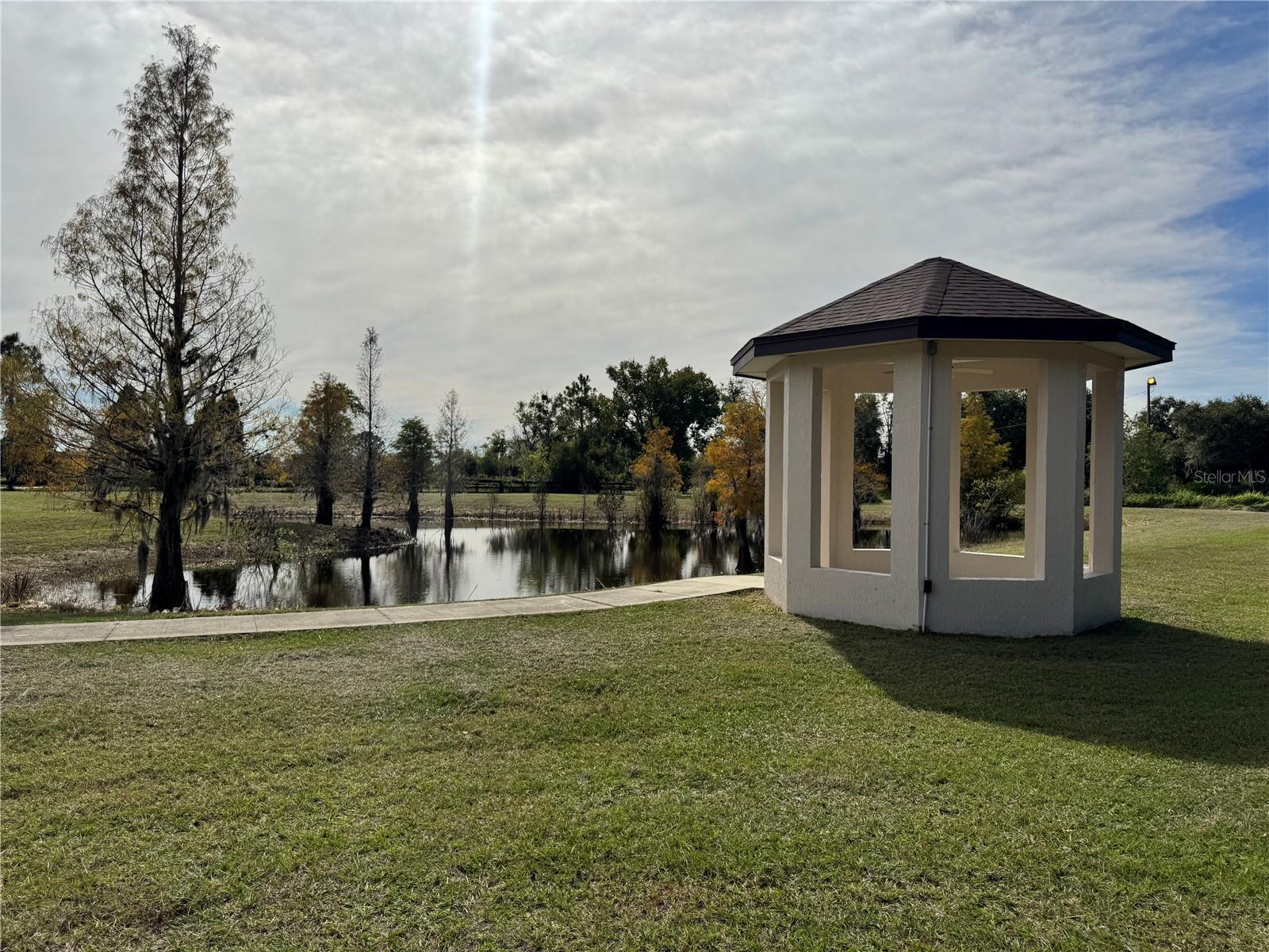 ACREAGE - Residential Lease