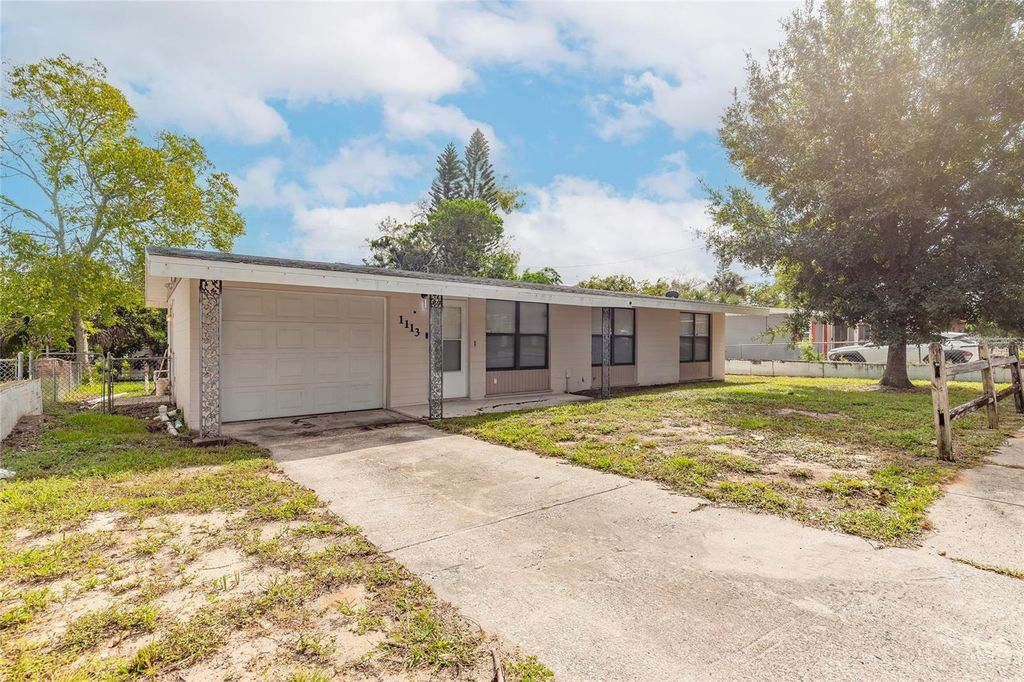 Photo of 1113 Berkshire Road, Daytona Beach, FL 32117 (MLS # V4945455)