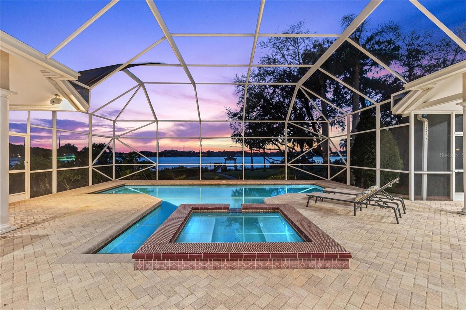 RIVERSIDE - Residential
