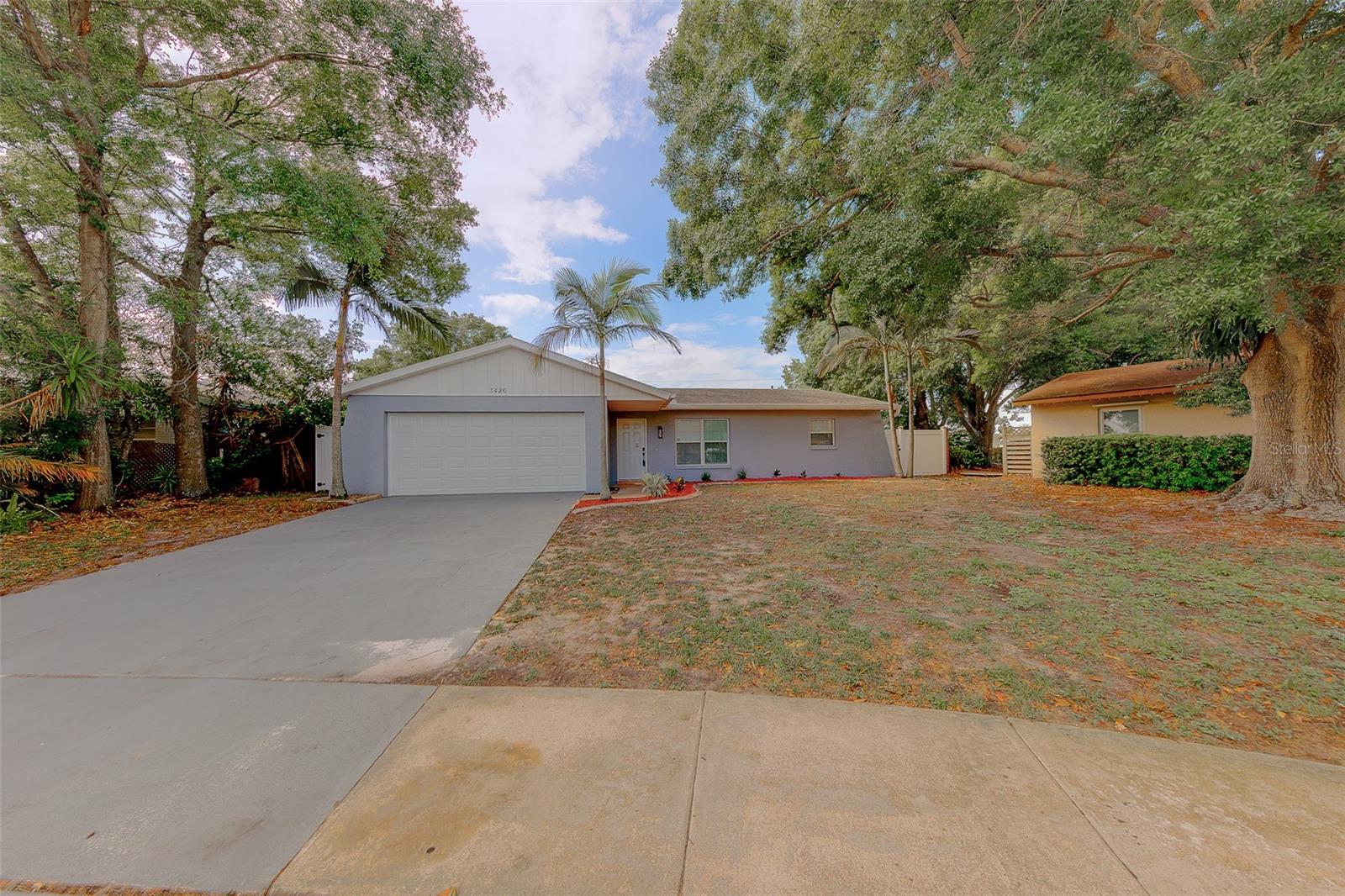 FLORAL GARDENS - Residential