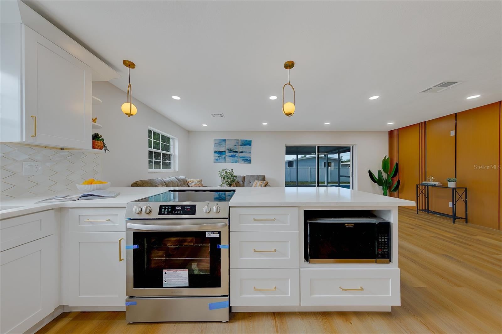 FLORAL GARDENS - Residential