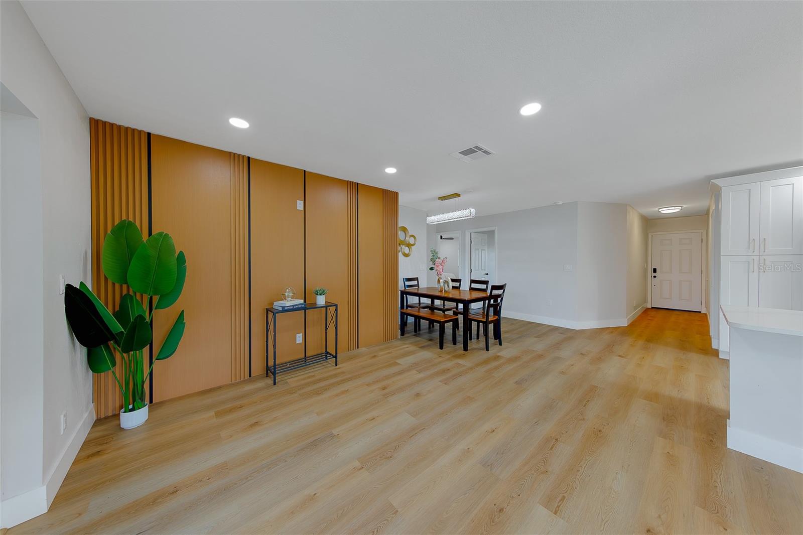 FLORAL GARDENS - Residential