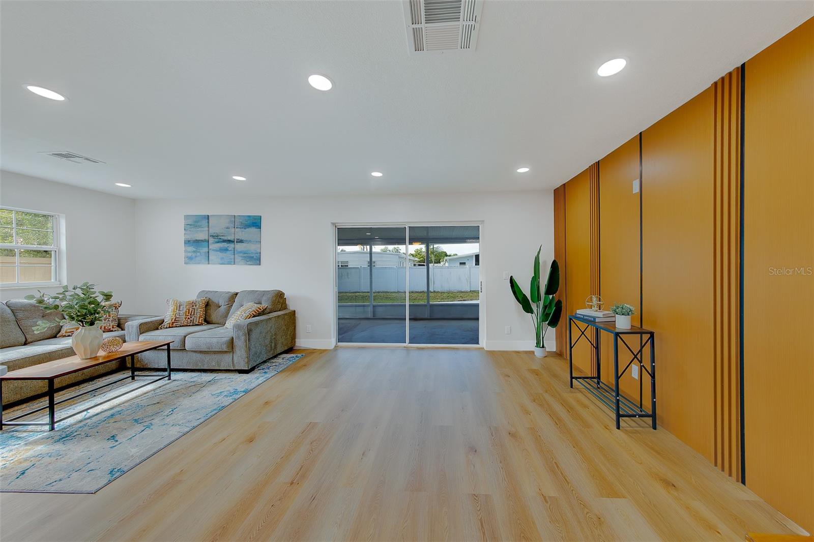 FLORAL GARDENS - Residential