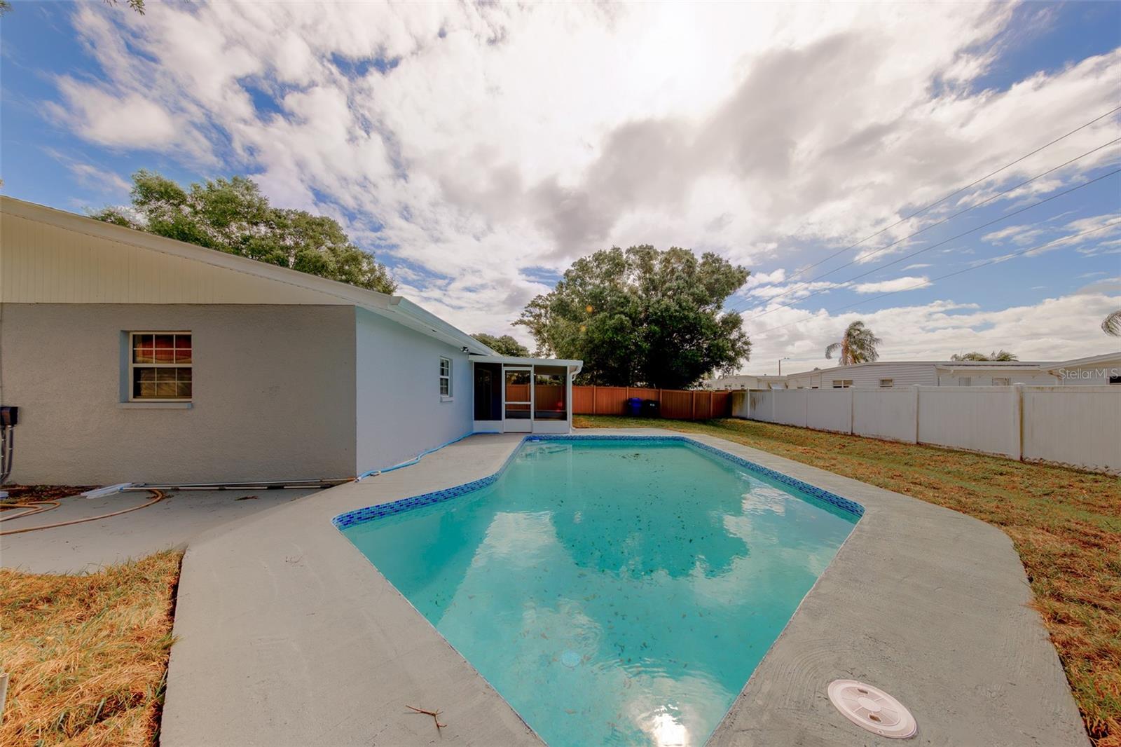 FLORAL GARDENS - Residential