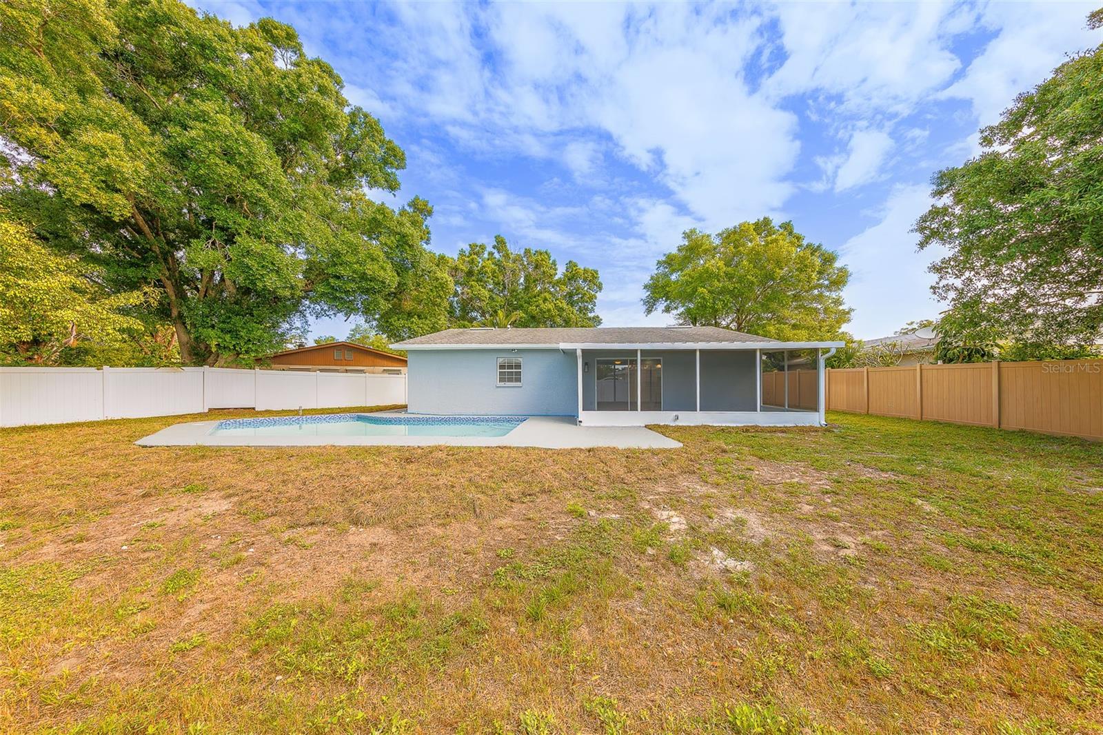 FLORAL GARDENS - Residential