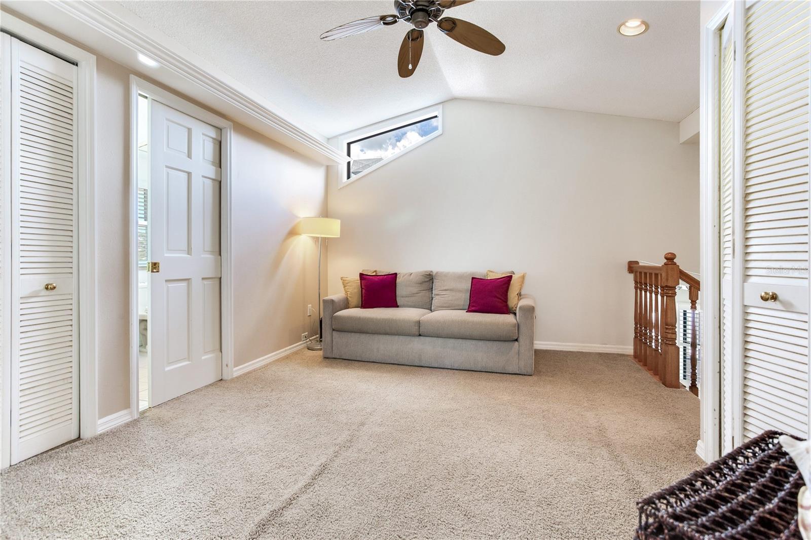 SUNRAY BEACH HOMES - Residential
