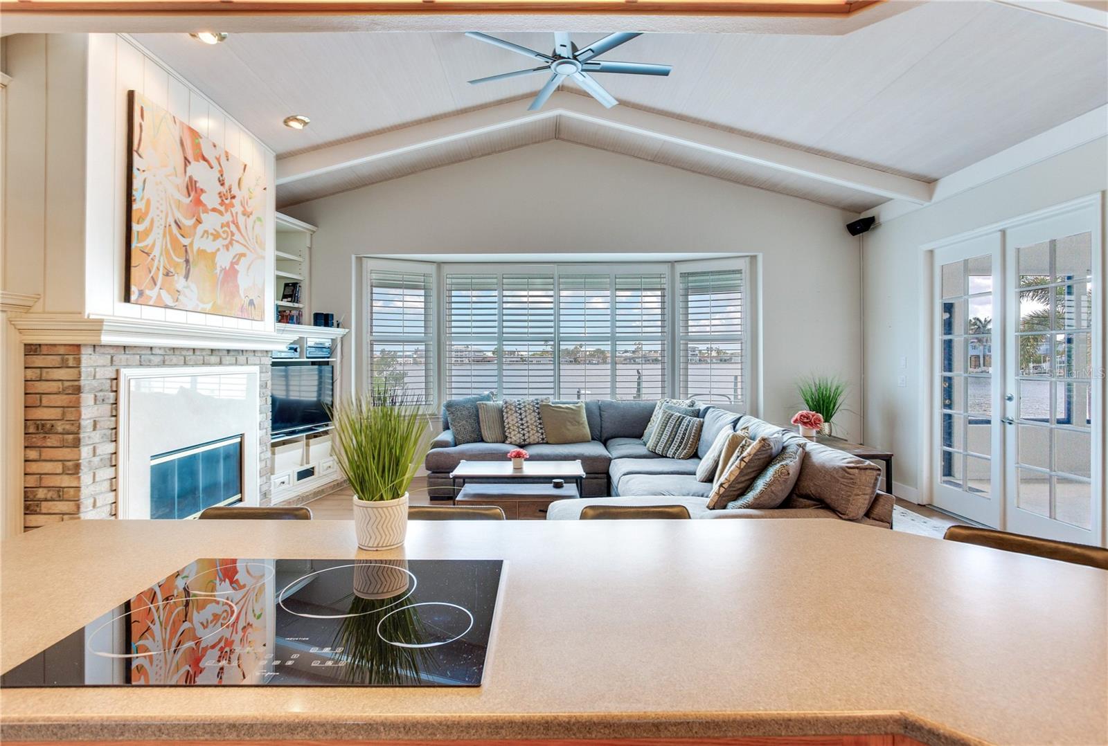 SUNRAY BEACH HOMES - Residential