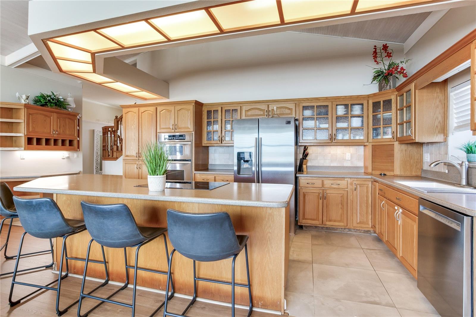 SUNRAY BEACH HOMES - Residential