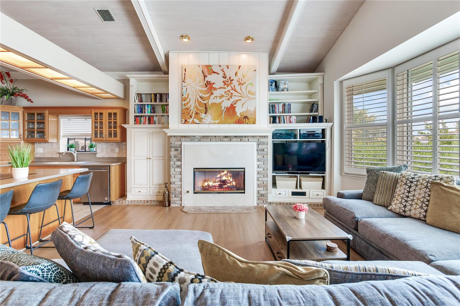 SUNRAY BEACH HOMES - Residential